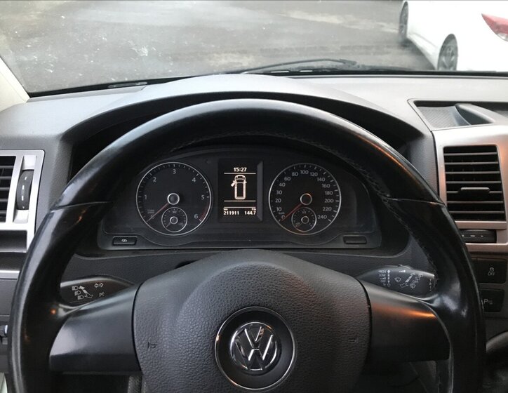 Volkswagen Caravelle 10