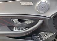 Mercedes-Benz Třídy E 33