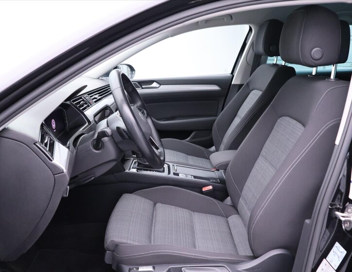 Volkswagen Passat Kombi 2,0 l 110 kw