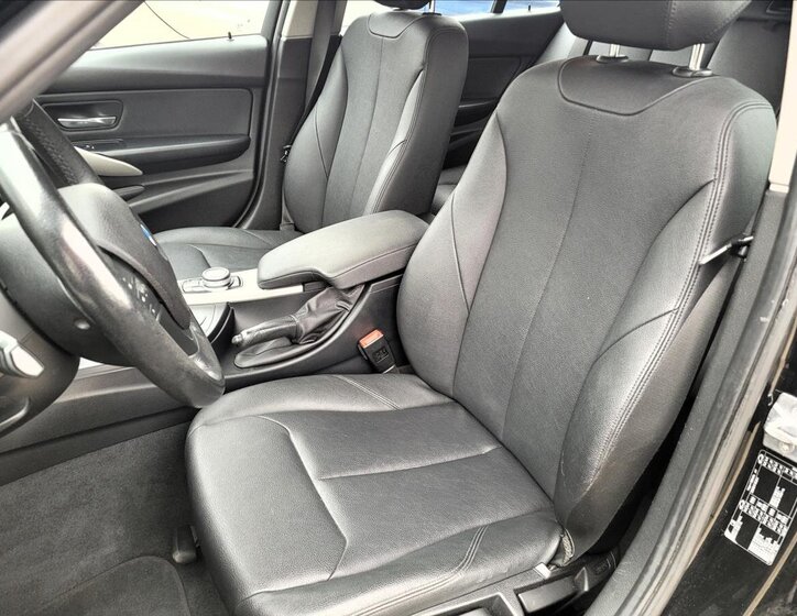 BMW Řada 3 Kombi 2,0 l 100 kw