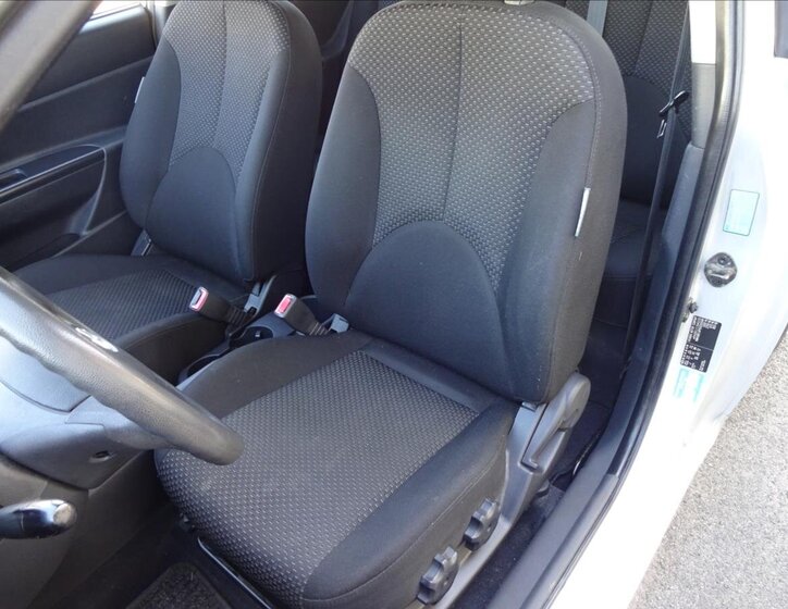 Hyundai Accent Hatchback 1,4 l 71 kw