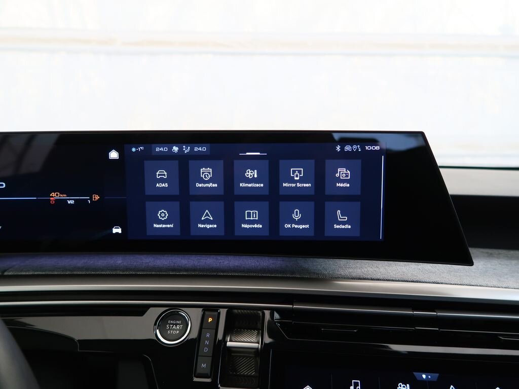 Peugeot 5008 SUV 1,2 l 100 kw