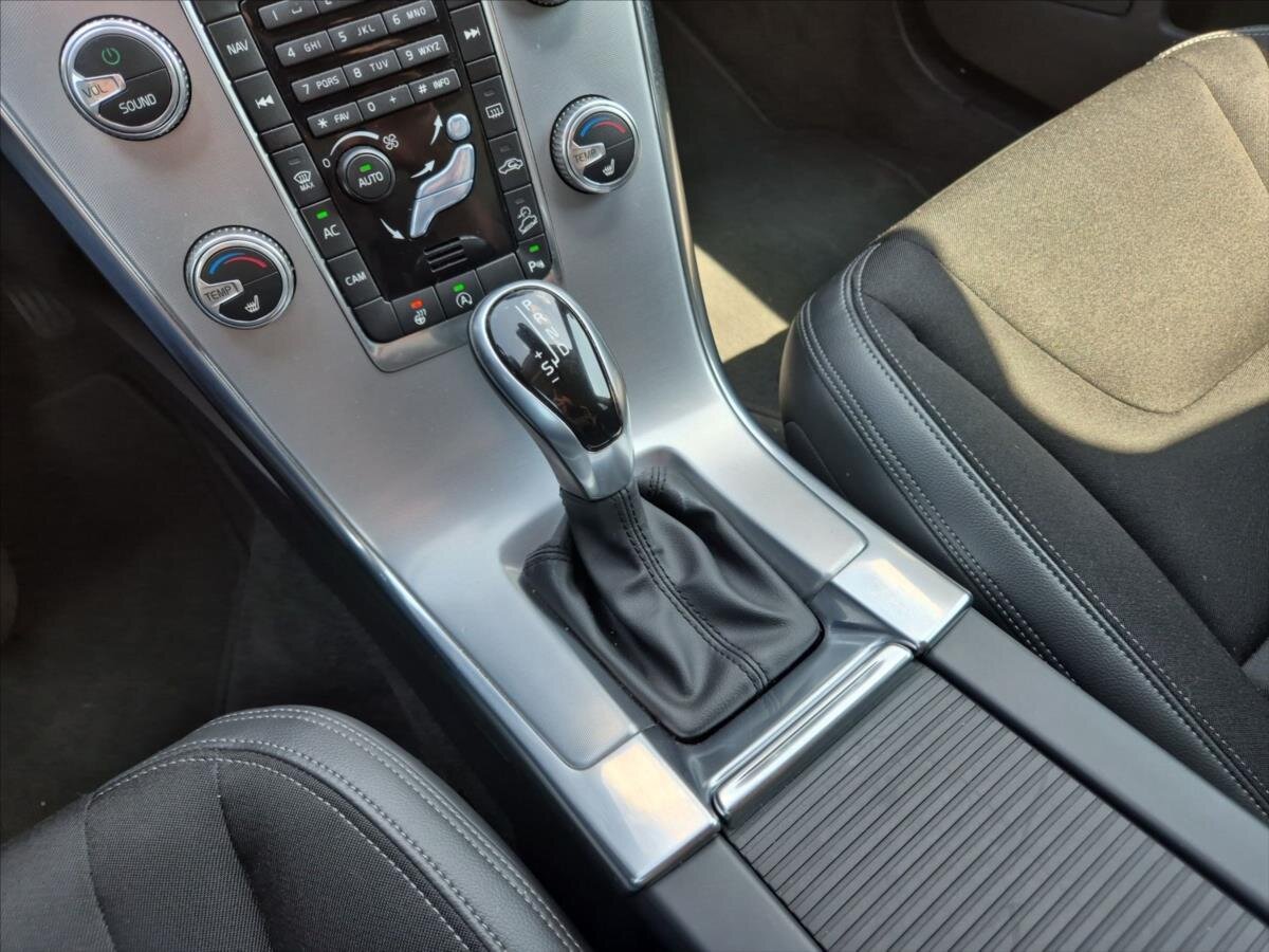 Volvo XC60 SUV 2,4 l 140 kw