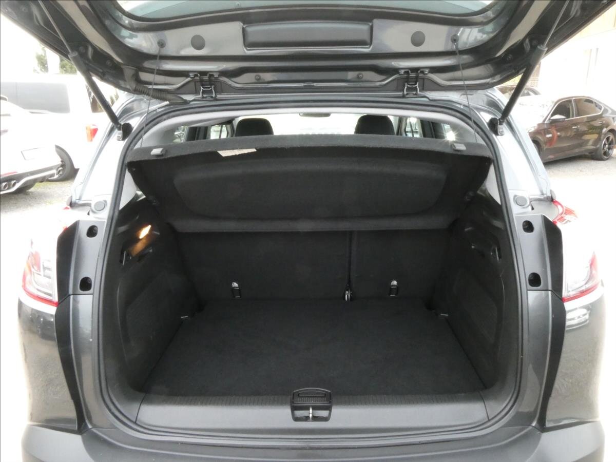 Opel Crossland X MPV 1,2 l 96 kw