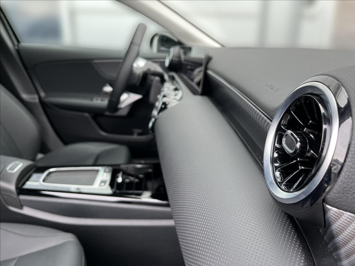 Mercedes-Benz Třídy A Hatchback 2,0 l 110 kw