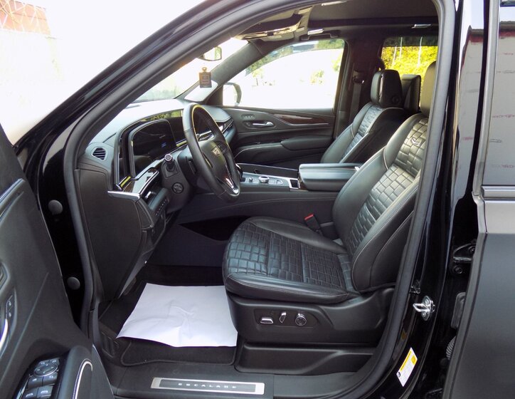 Cadillac Escalade 14