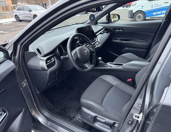 Toyota C-HR Hatchback 1,8 l 72 kw