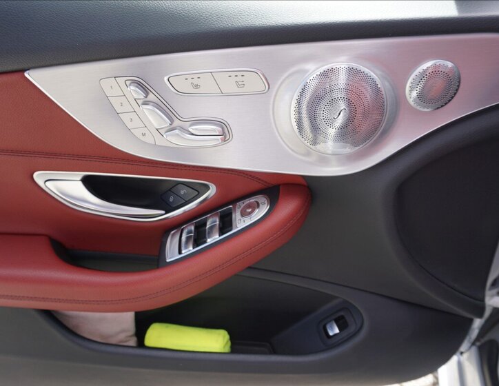 Mercedes-Benz Třídy C Kabriolet 2,0 l 190 kw