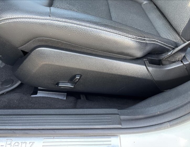 Mercedes-Benz Třídy E Kombi 2,1 l 125 kw