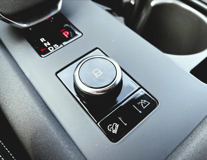 Land Rover Discovery SUV / Terénní 3,0 l 184 kw