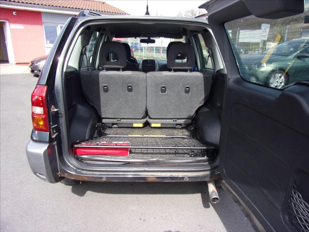 Toyota RAV4 Skříň 2,0 l 110 kw