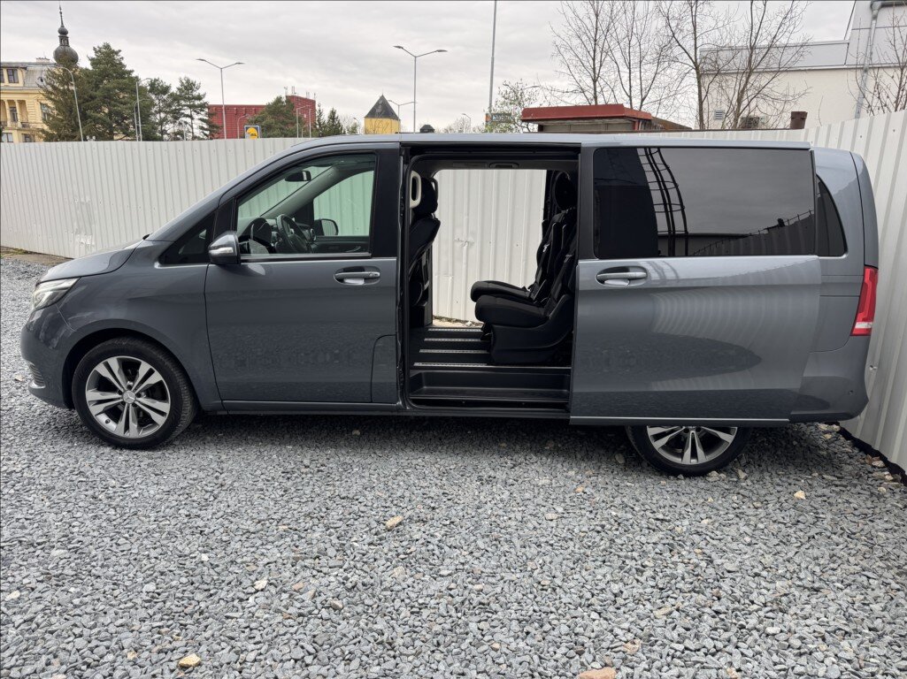 Mercedes-Benz Třídy V Kombi 2,1 l 120 kw