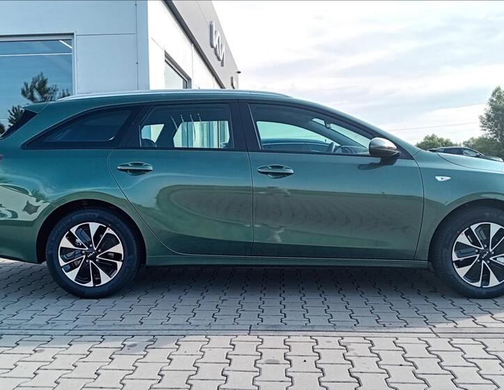 KIA Ceed 4