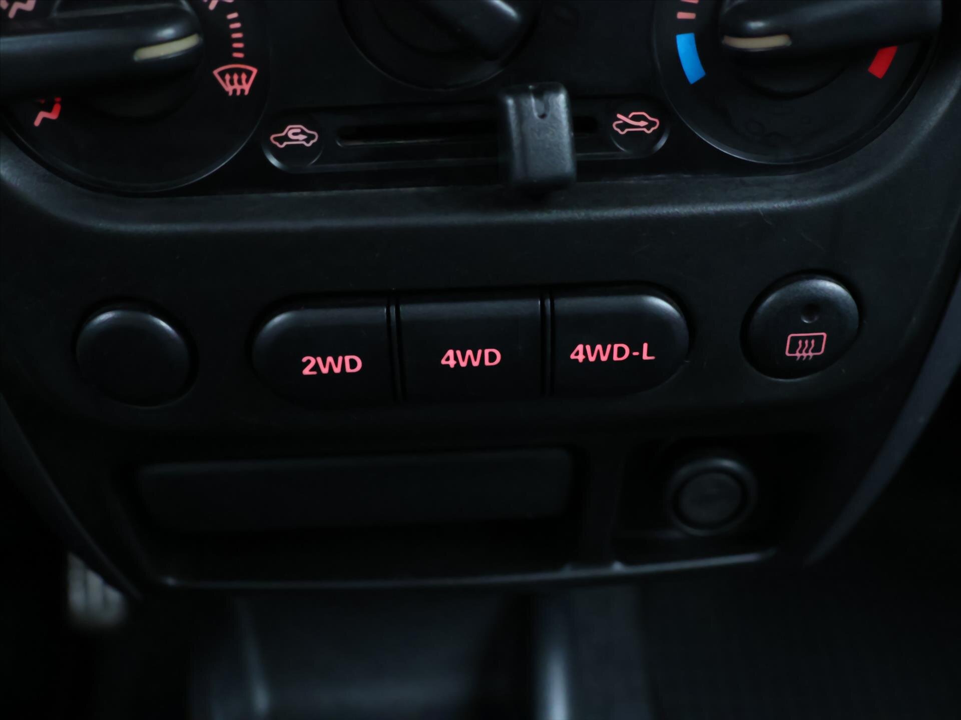 Suzuki Jimny SUV / Terénní 1,3 l 63 kw