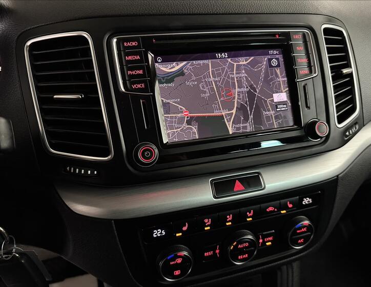 Volkswagen Sharan 24