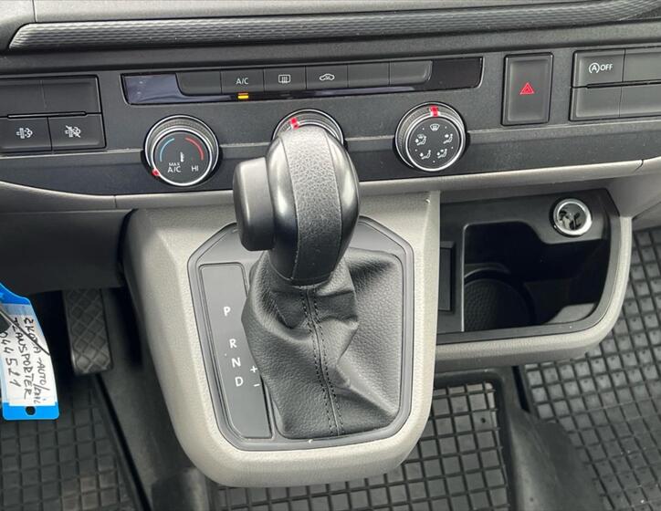 Volkswagen Transporter 18
