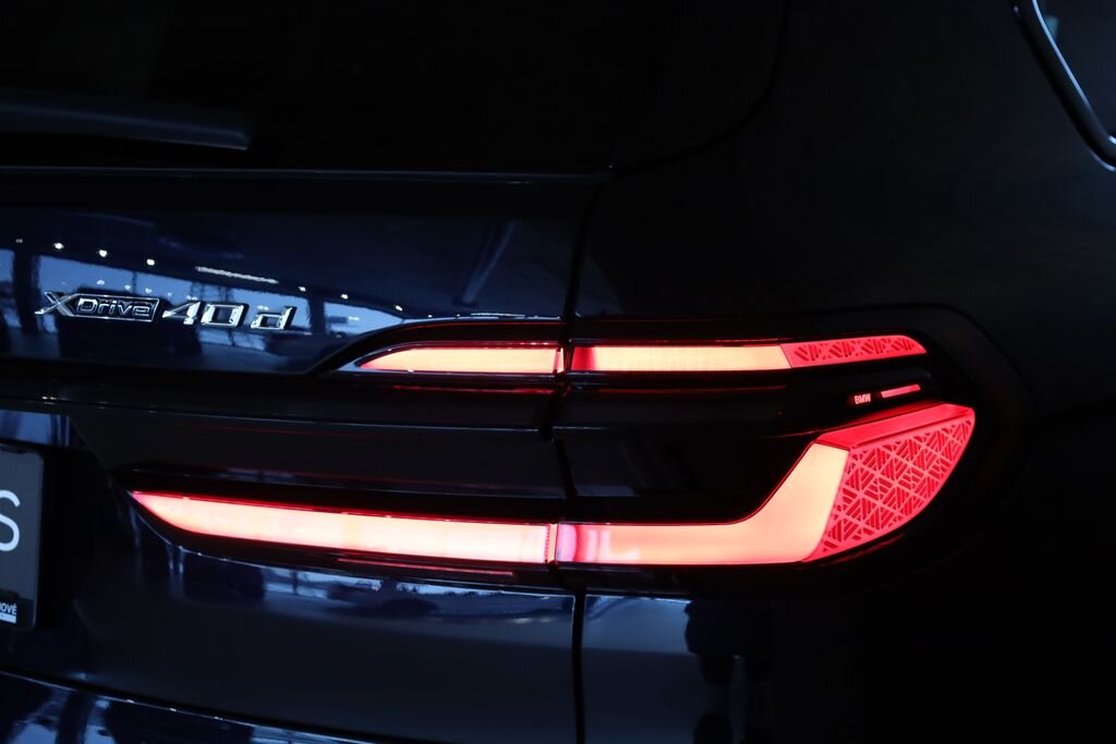 BMW X7 SUV / Terénní 3,0 l 259 kw