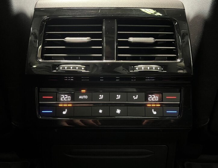 Volkswagen Touareg SUV / Terénní 3,0 l 210 kw
