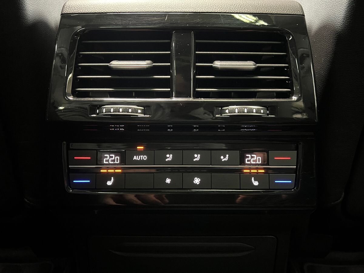 Volkswagen Touareg SUV / Terénní 3,0 l 210 kw