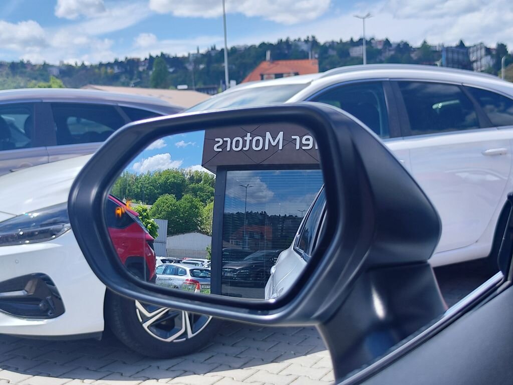 Toyota Camry Sedan / Limuzína 2,5 l 160 kw