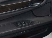 BMW Řada 7 16