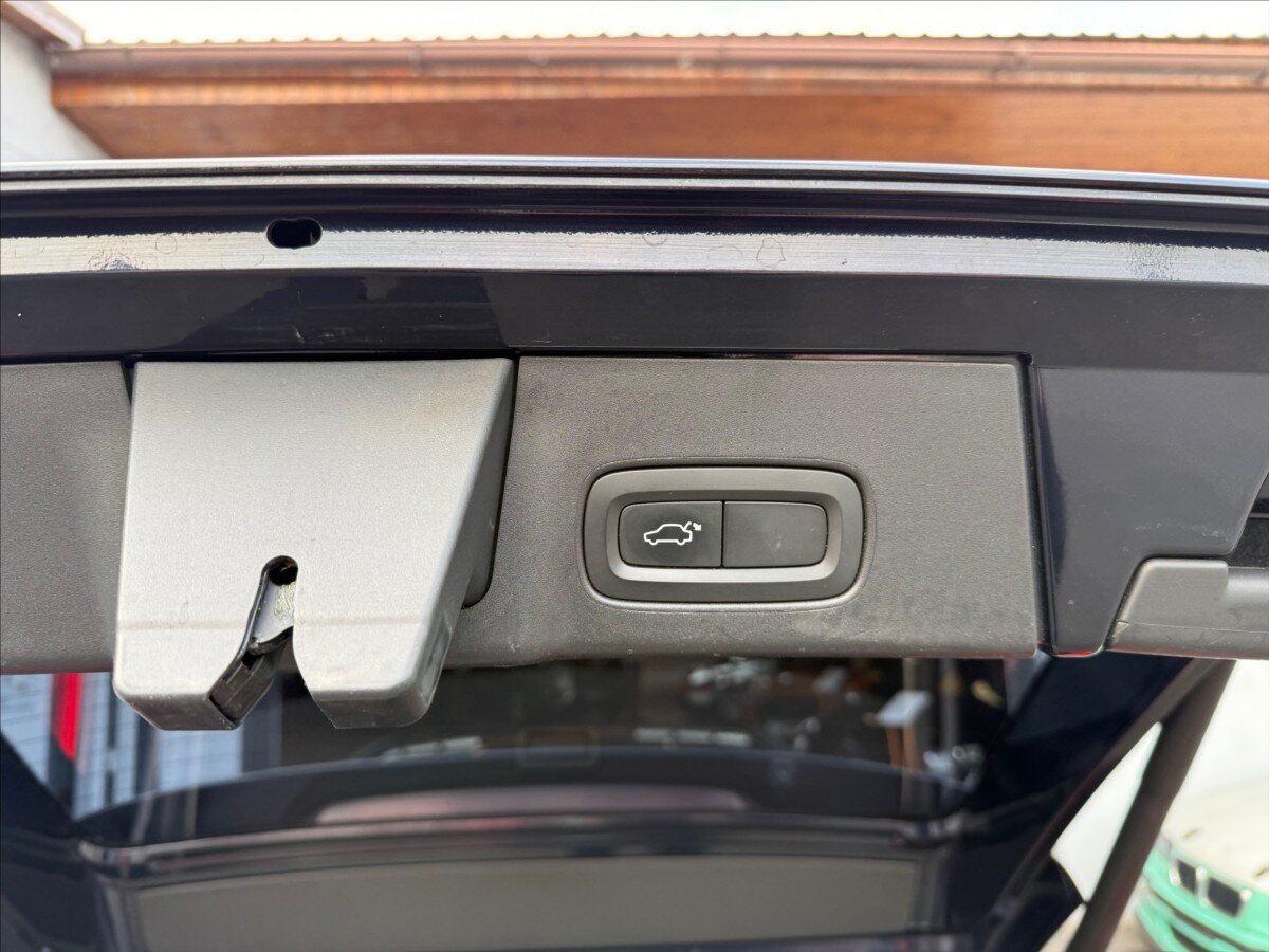 Volvo V90 Kombi 2,0 l 110 kw