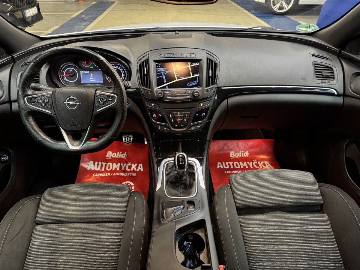 Opel Insignia Kombi 2,0 l 120 kw