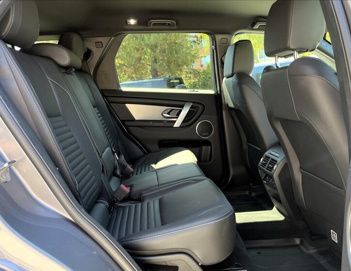 Land Rover Discovery Sport SUV / Terénní 2,0 l 150 kw