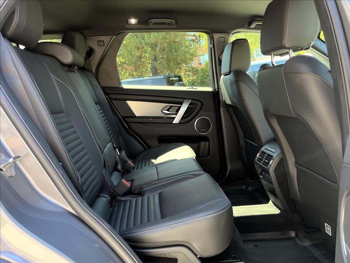 Land Rover Discovery Sport SUV / Terénní 2,0 l 150 kw