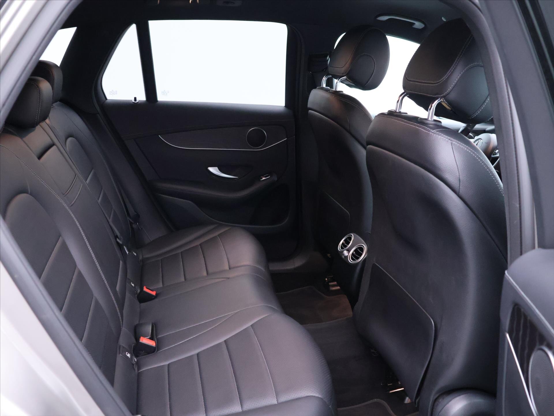 Mercedes-Benz GLC SUV 2,0 l 143 kw