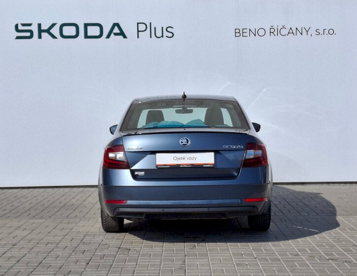 Škoda Octavia Sedan / Limuzína 1,5 l 110 kw