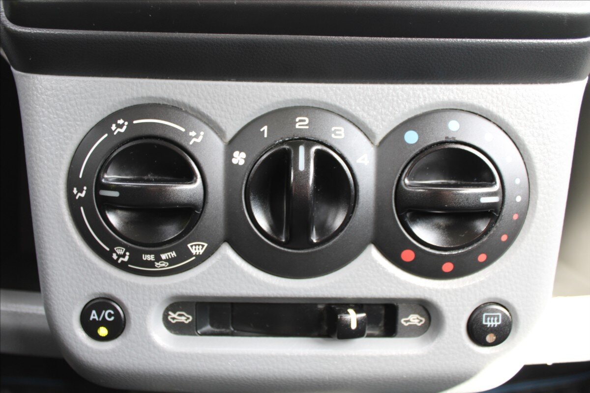 Suzuki Ignis Hatchback 1,5 l 73 kw