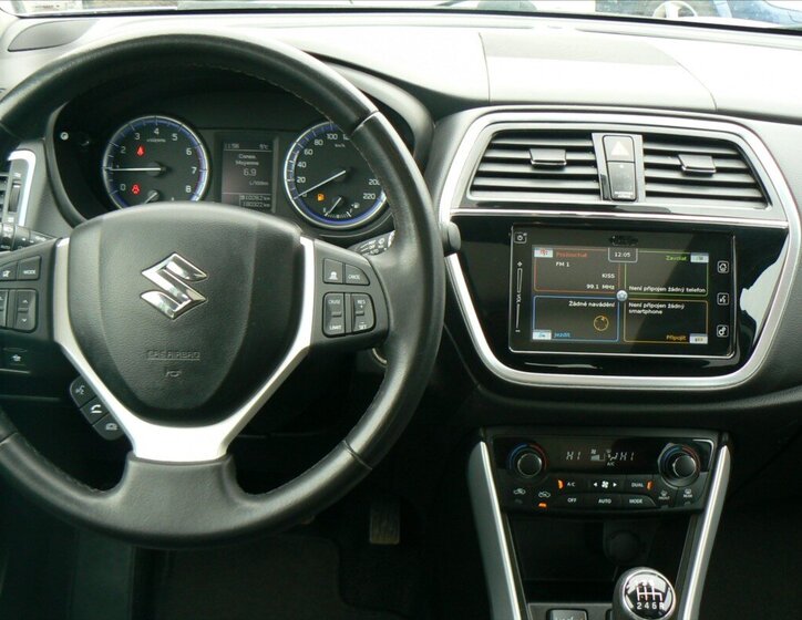 Suzuki SX4 S-Cross SUV / Terénní 1,4 l 103 kw
