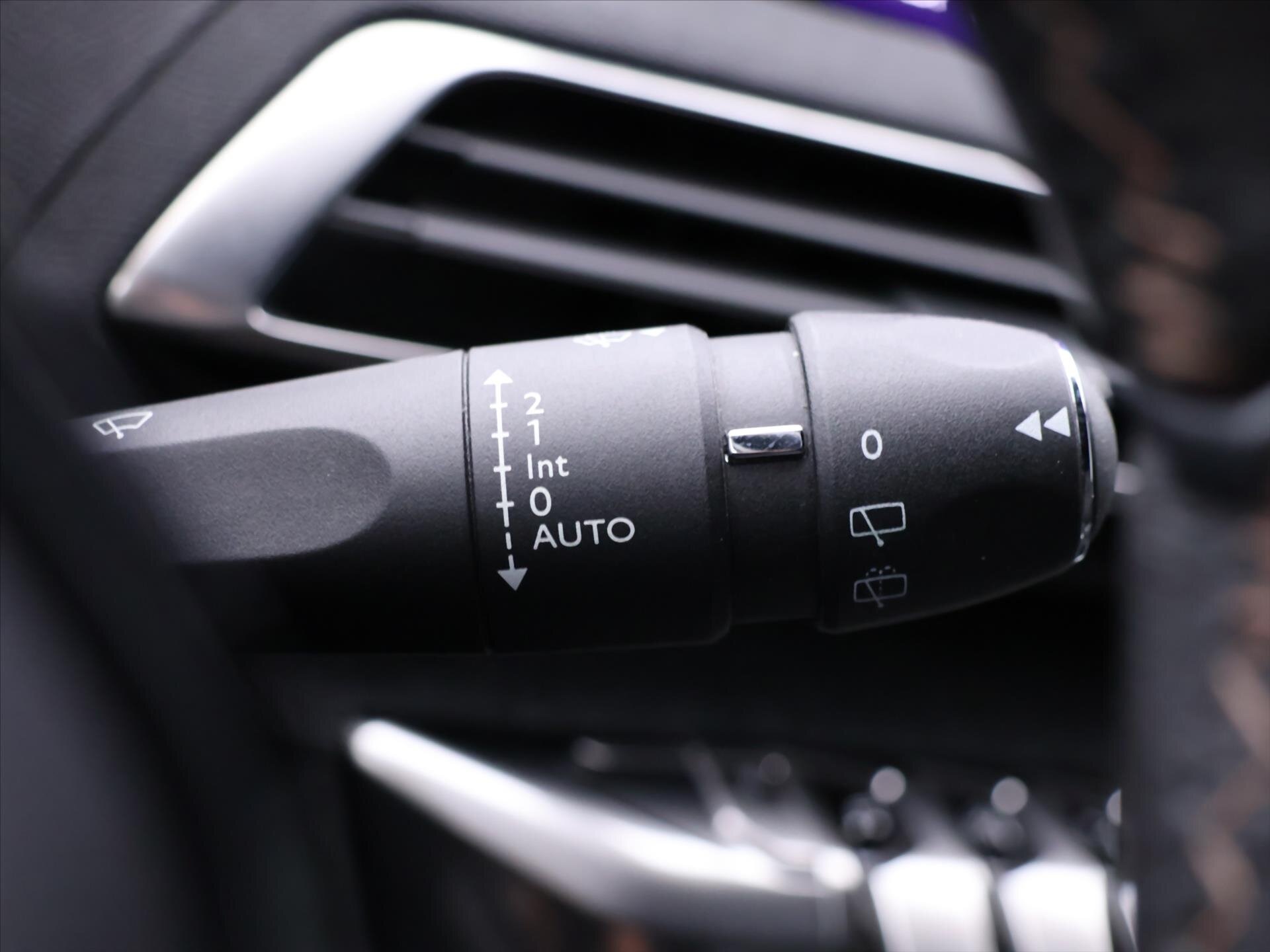 Peugeot 3008 SUV 2,0 l 110 kw