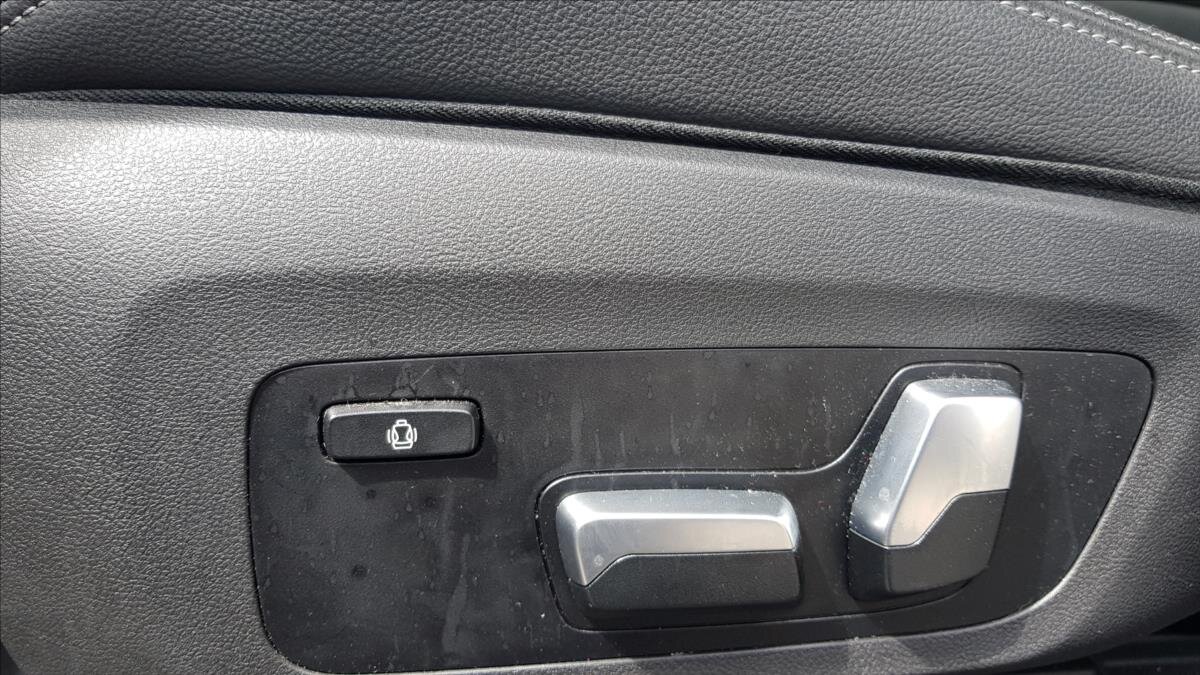 BMW X3 SUV 3,0 l 195 kw