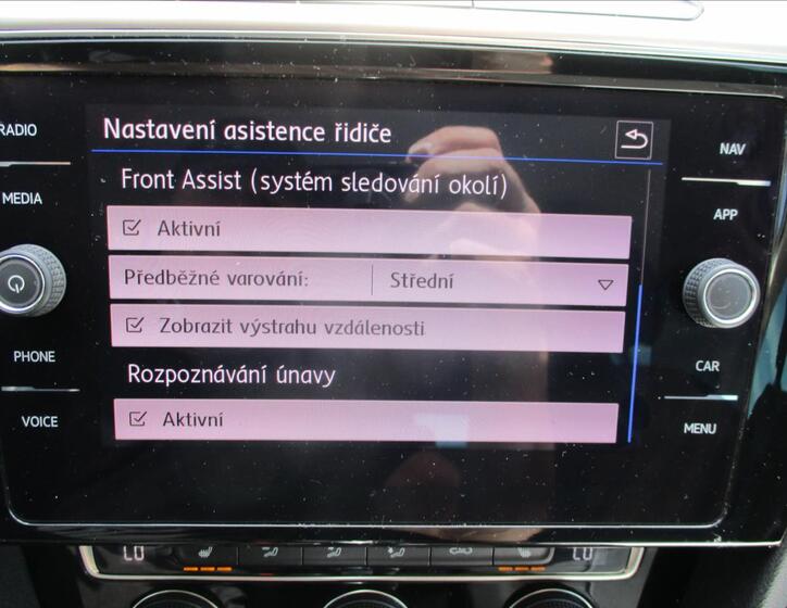 Volkswagen Passat 19