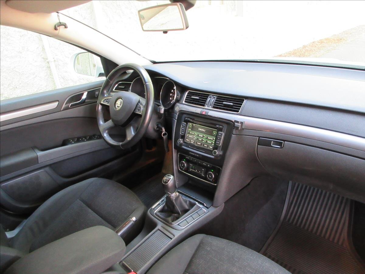 Škoda Superb Sedan / Limuzína 2,0 l 103 kw