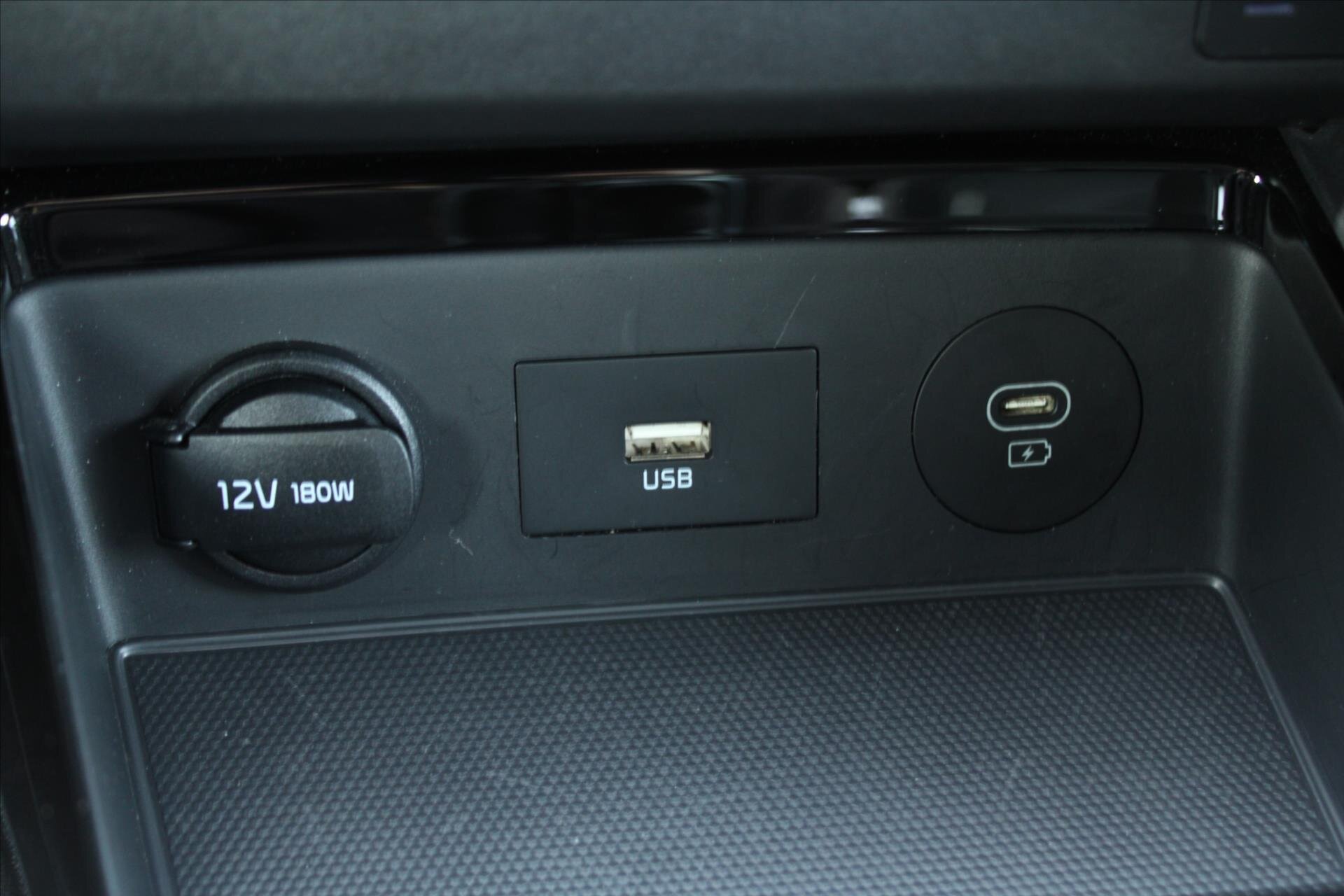 KIA XCeed Hatchback 1,5 l 103 kw