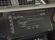 Audi e-tron SUV / Terénní 0,0 300 kw