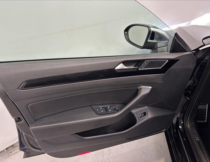 Volkswagen Arteon Liftback 2,0 l 176 kw