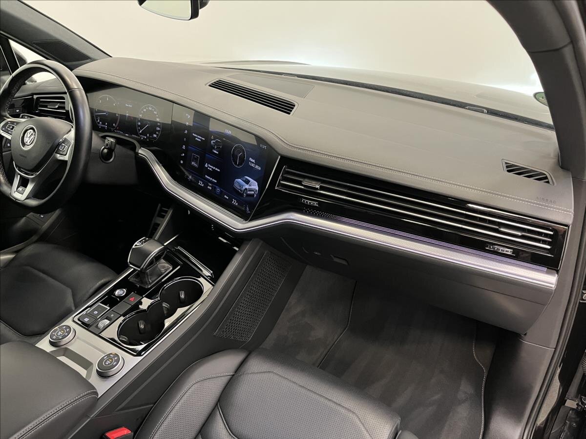 Volkswagen Touareg SUV 3,0 l 210 kw