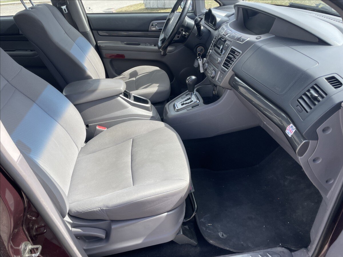 SsangYong Rodius SUV / Terénní 2,0 l 114 kw