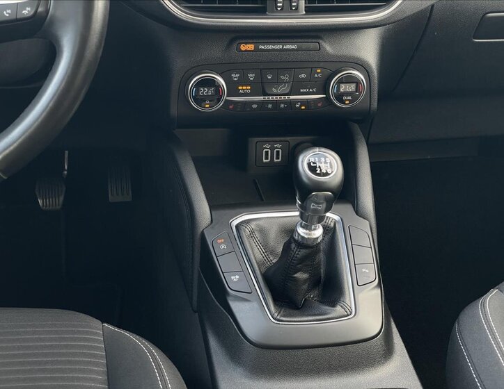 Ford Kuga SUV / Terénní 1,5 l 110 kw