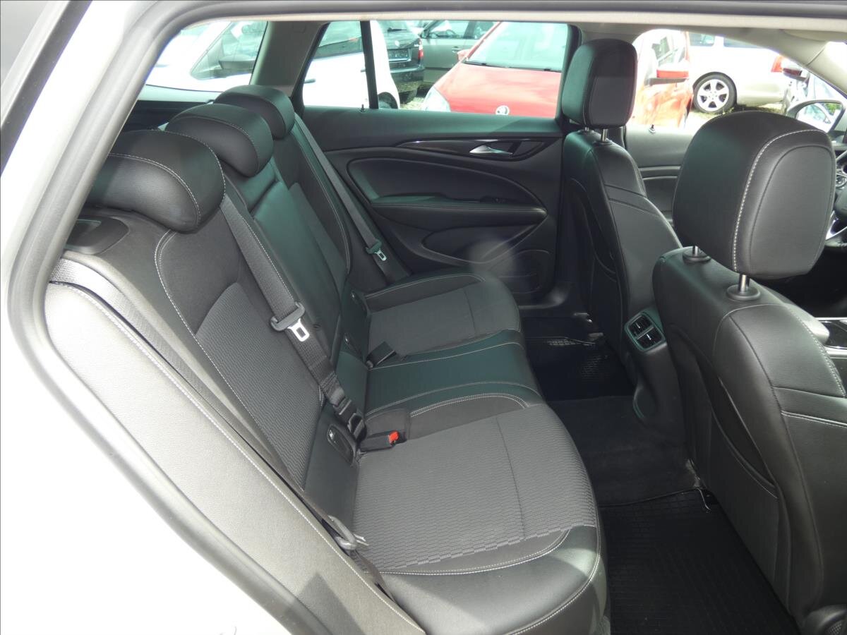 Opel Insignia Kombi 2,0 l 154 kw