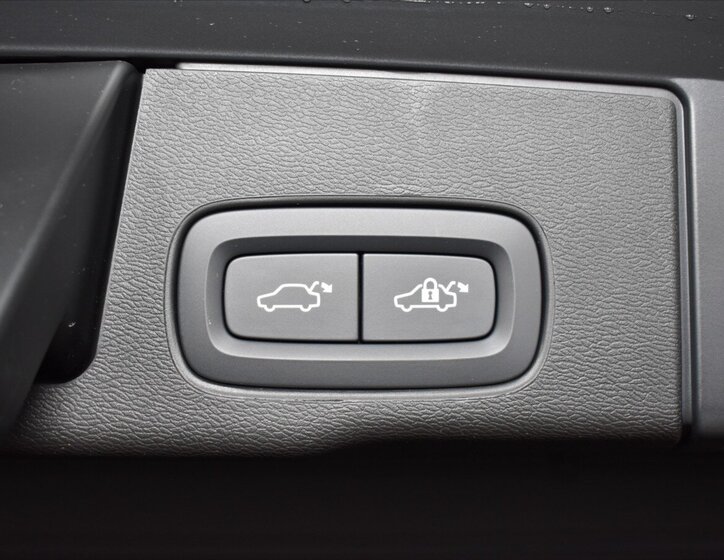 Volvo XC60 SUV 2,0 l 335 kw