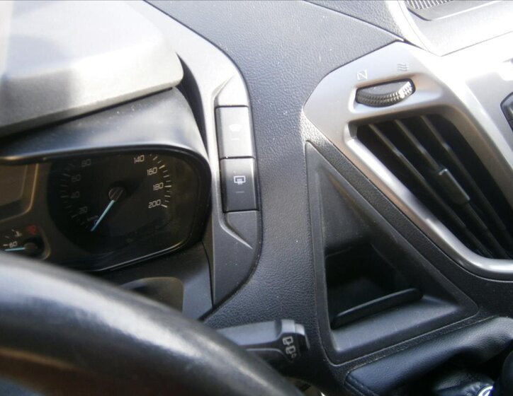 Ford Tourneo Custom 17