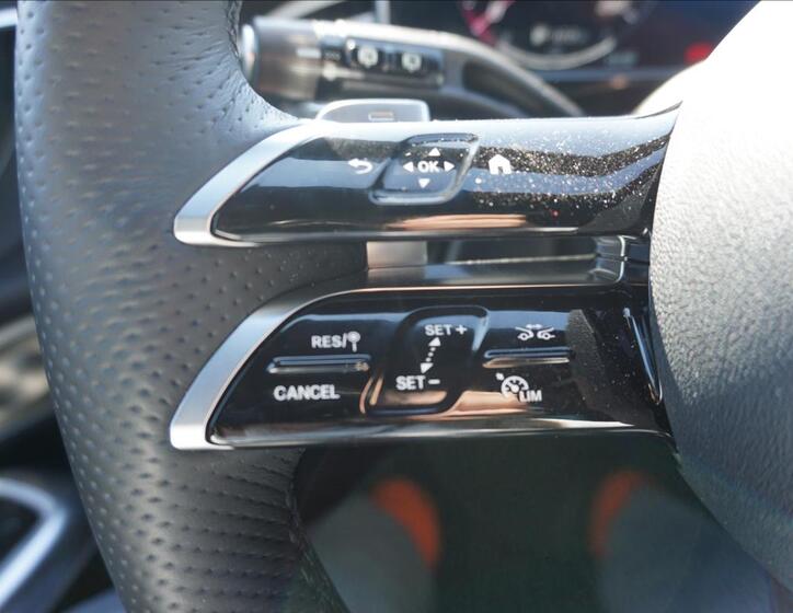 Mercedes-Benz Třídy E 21