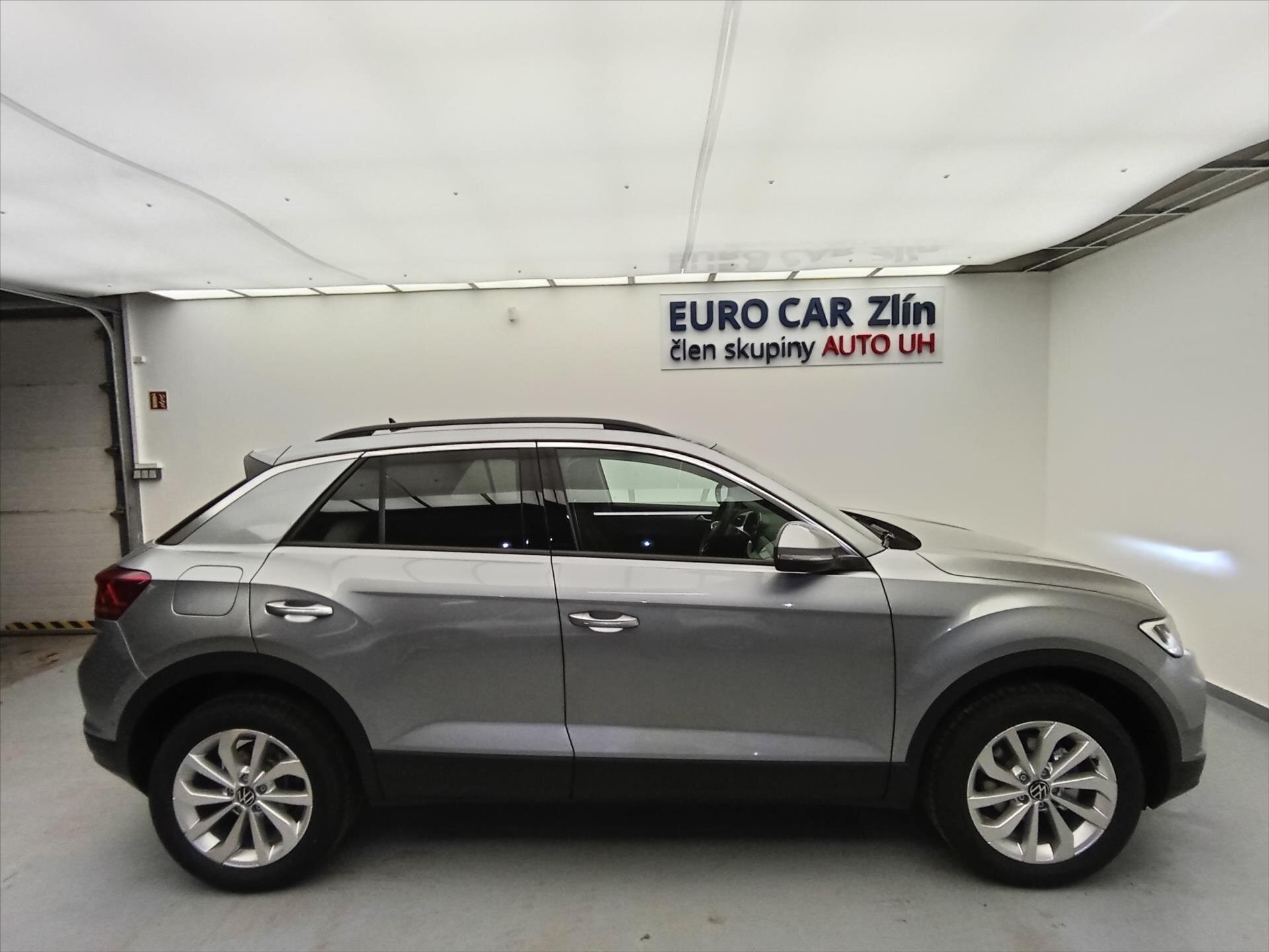 Volkswagen T-Roc SUV / Terénní 1,5 l 110 kw