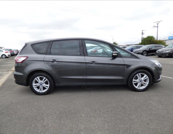 Ford S-MAX MPV 2,0 l 110 kw