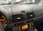 Toyota Avensis Liftback 1,8 l 95 kw